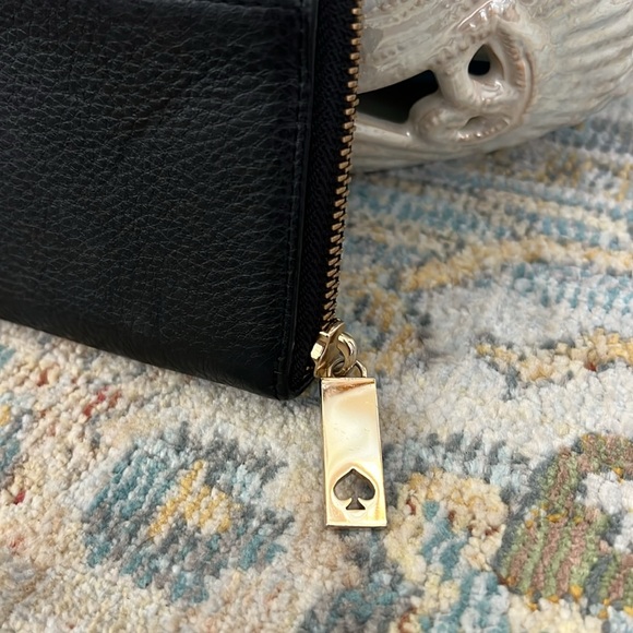 Sleek long black kate spade wallet - Picture 4 of 8